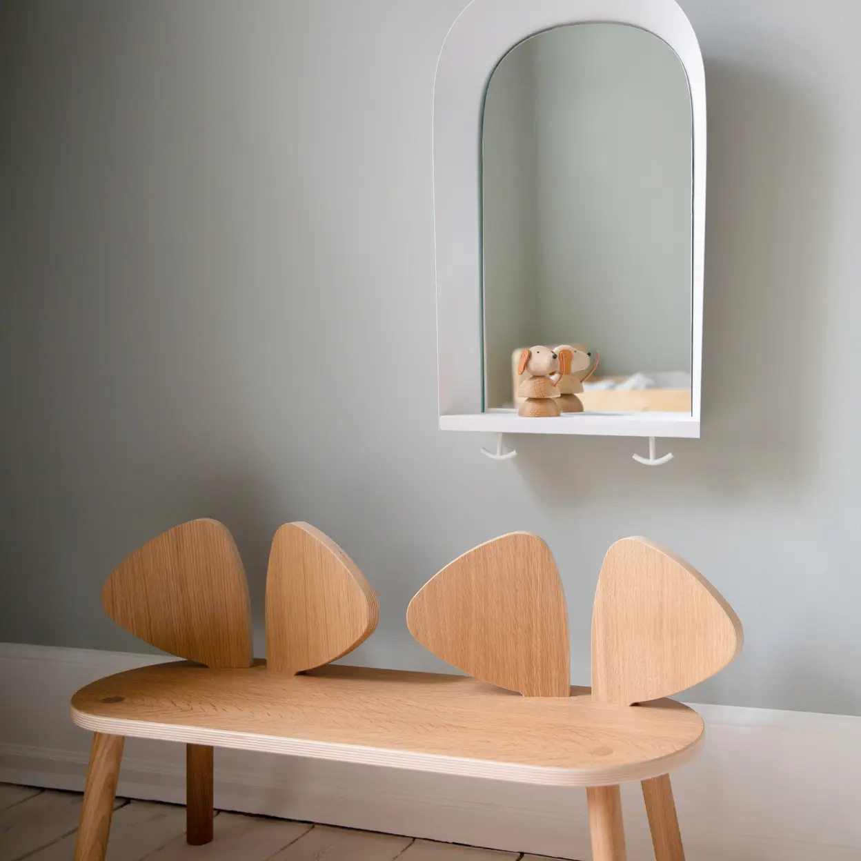 1501_7102_mouse_bench_portal_mirror_02