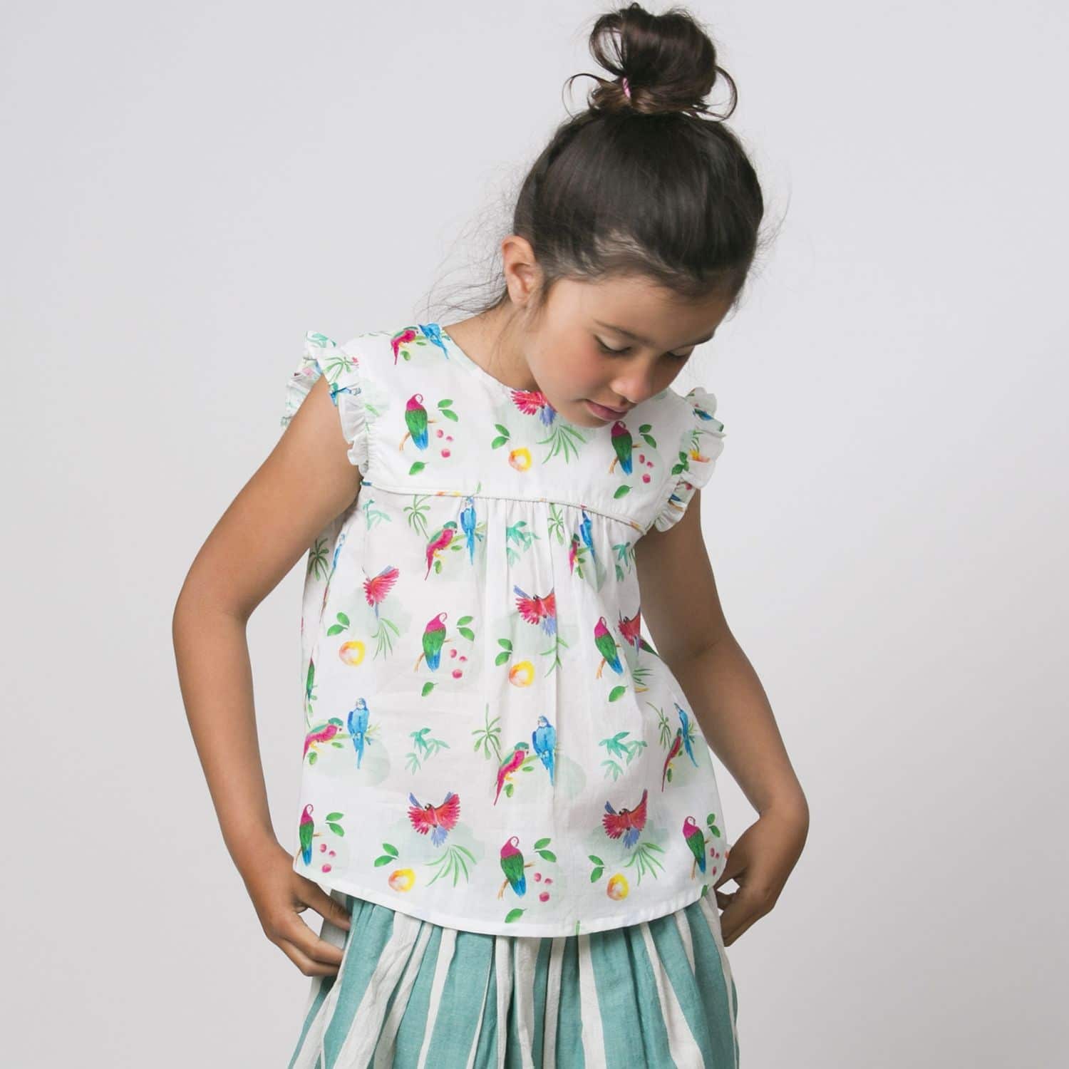 Bluse Santa, ärmellos mit Papageienmuster