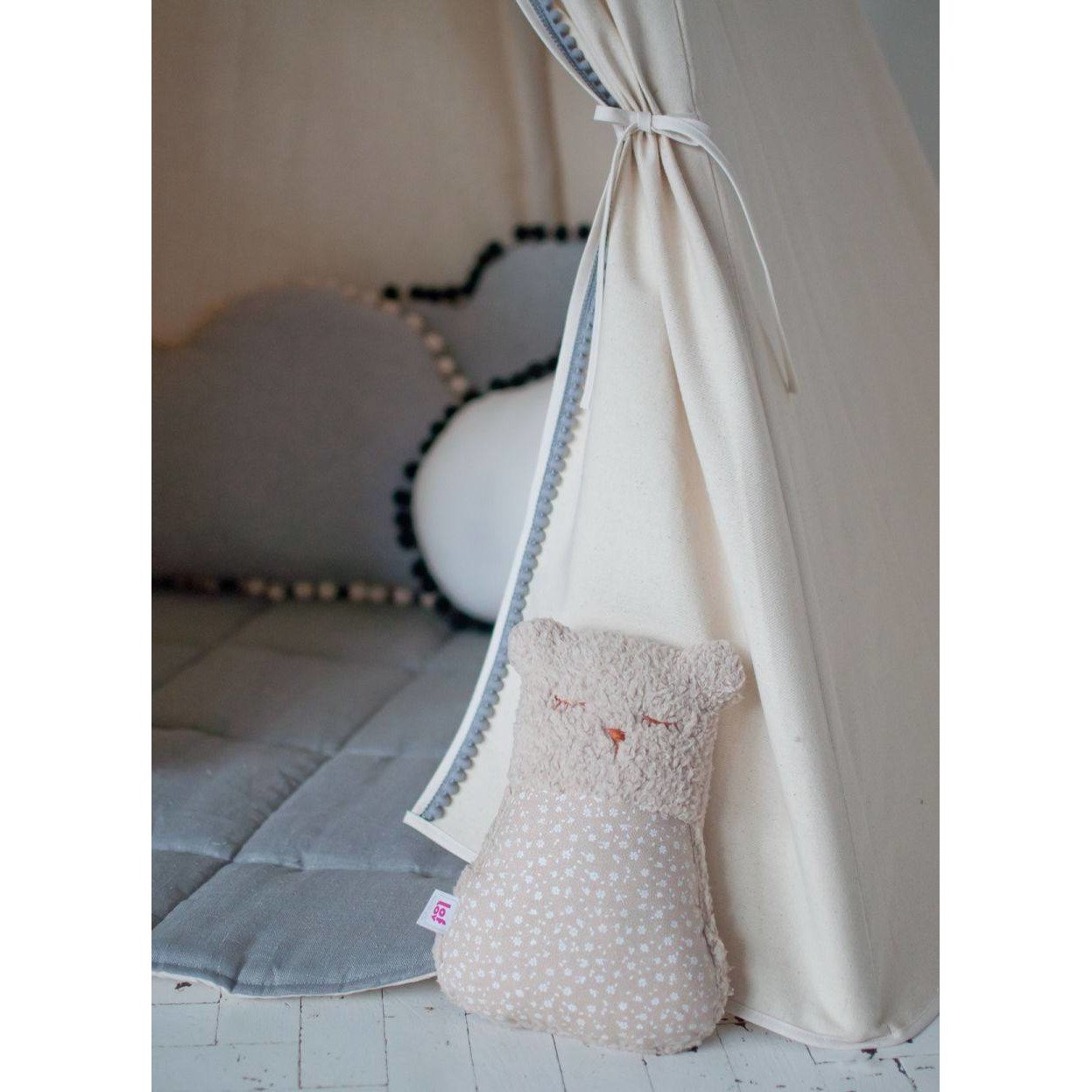 moi_mili_tipi_greypompoms2