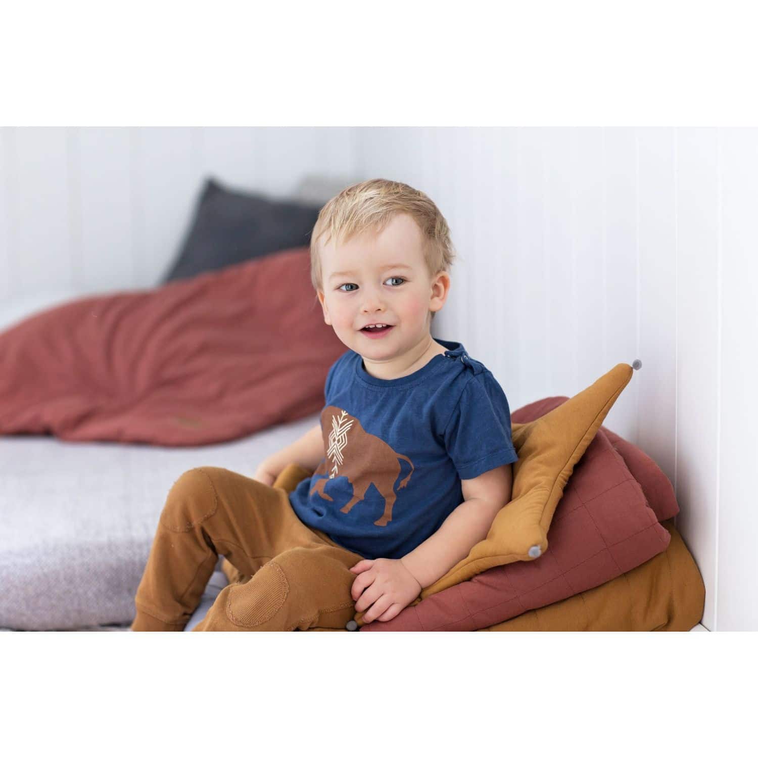 starpillow_mustard_lifestyle_1 Kissen Stern, mustard