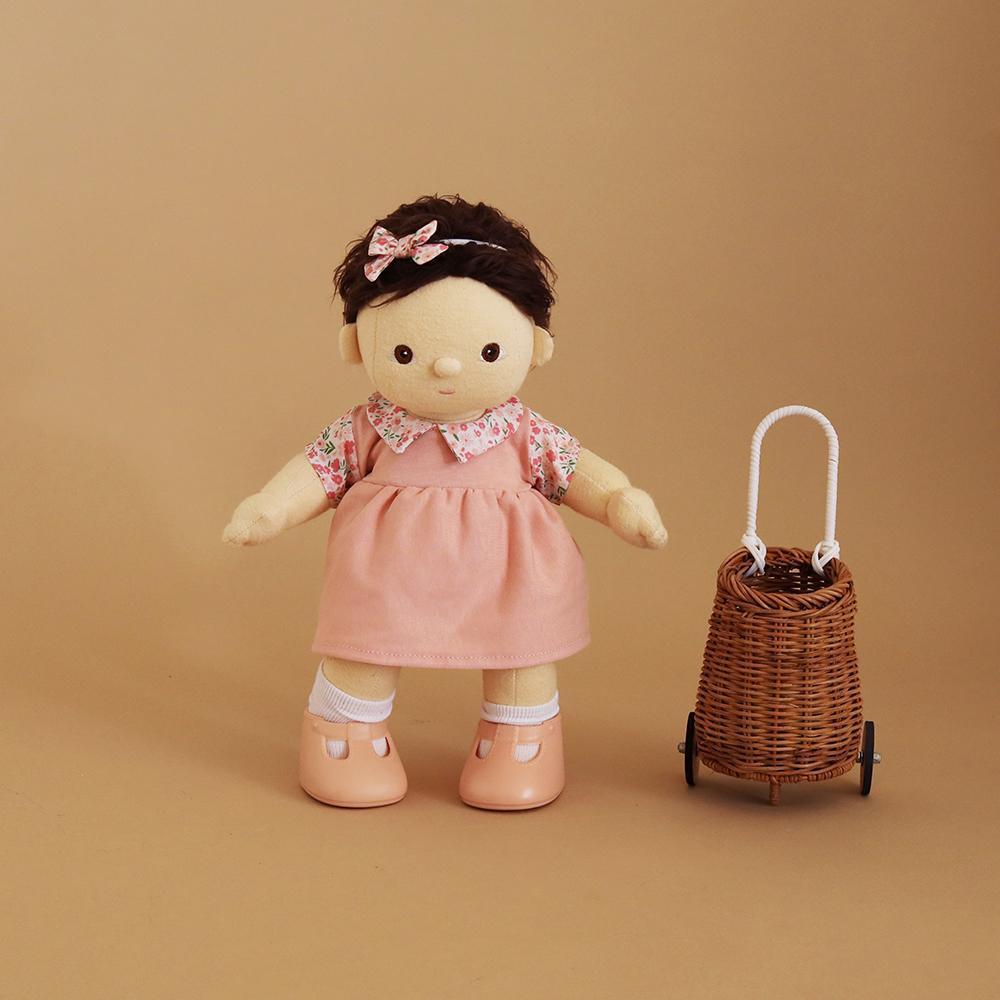 olliella_AyawithLuggy_1024x1024