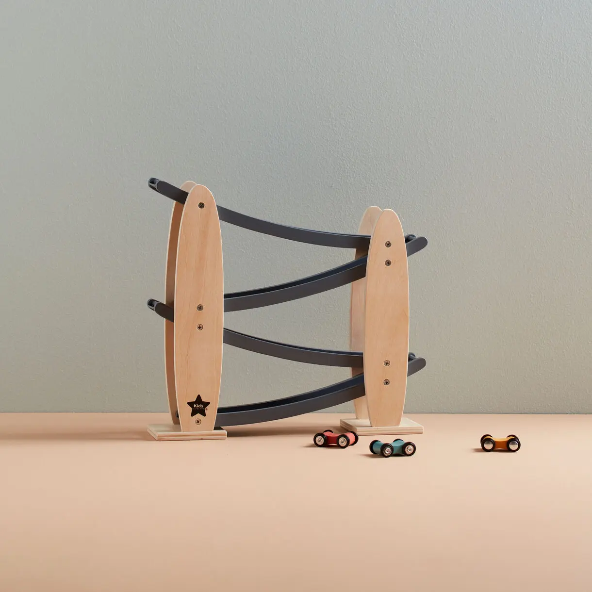1000531-Cartrack-natural_grey-AIDEN_E_1