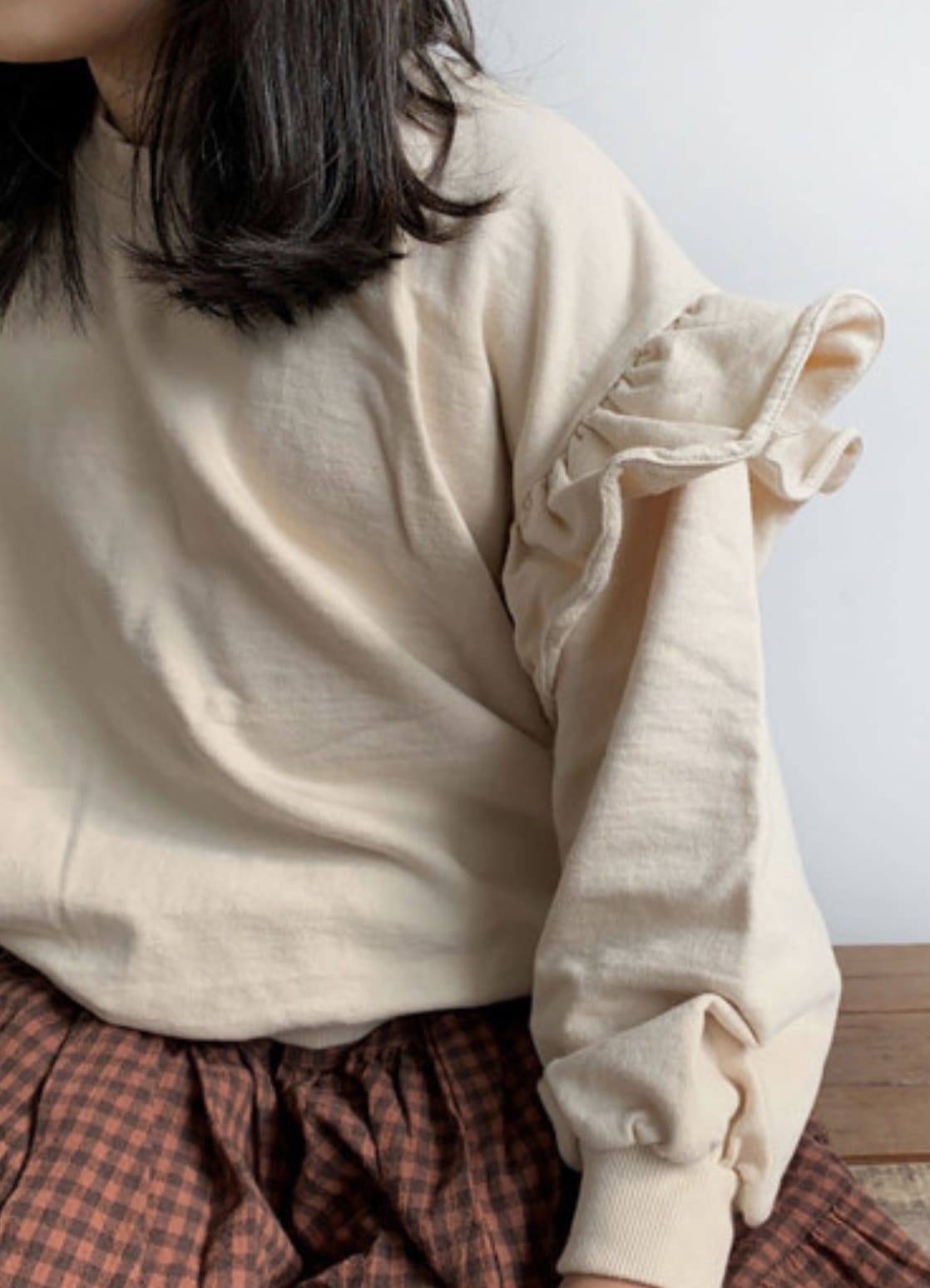 hans_frillpullover_beige