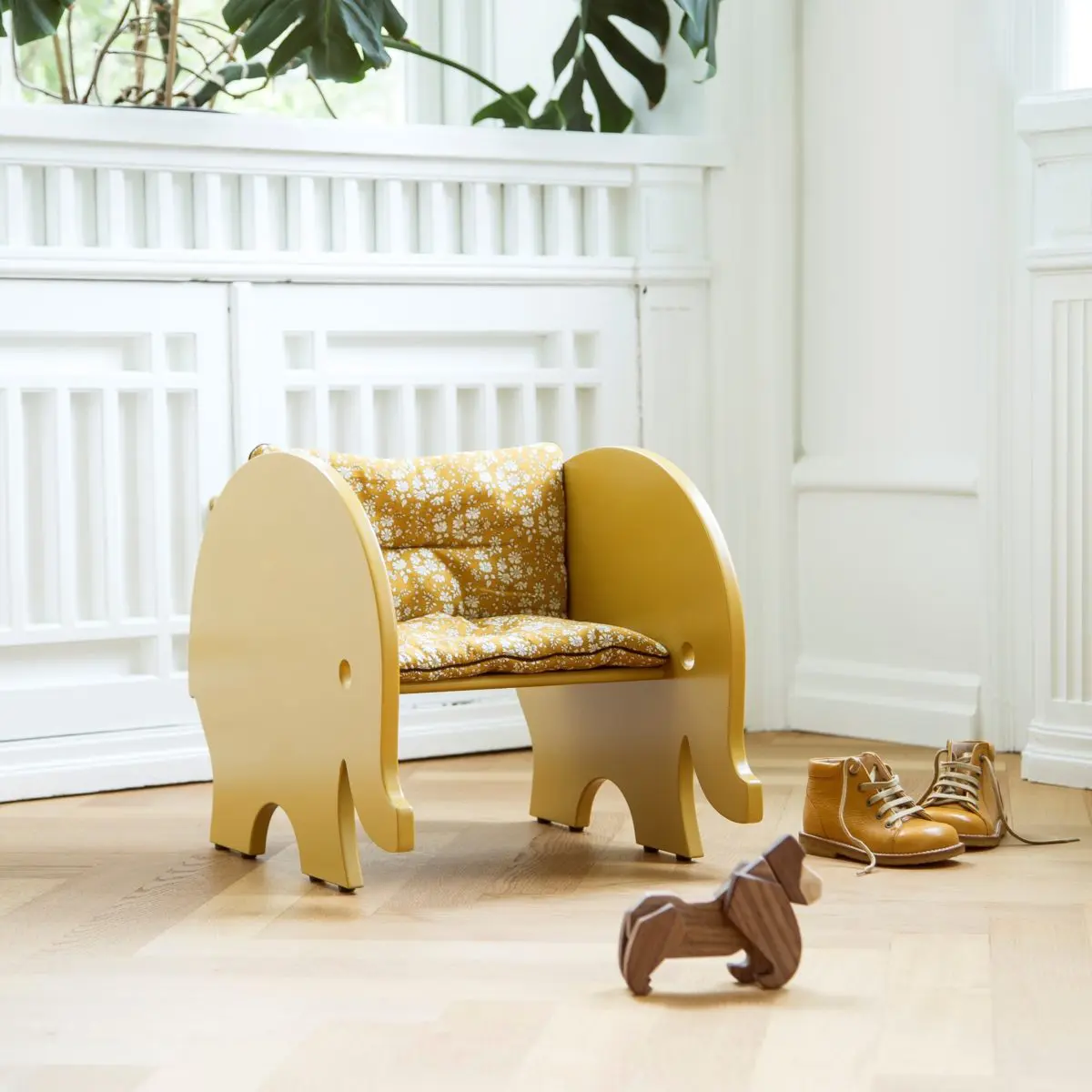 Eskild-Toddler-Chair-Autumn-Yellow-1200x1200