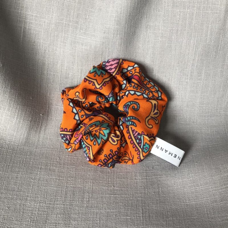 Scrunchie Orange Paisley