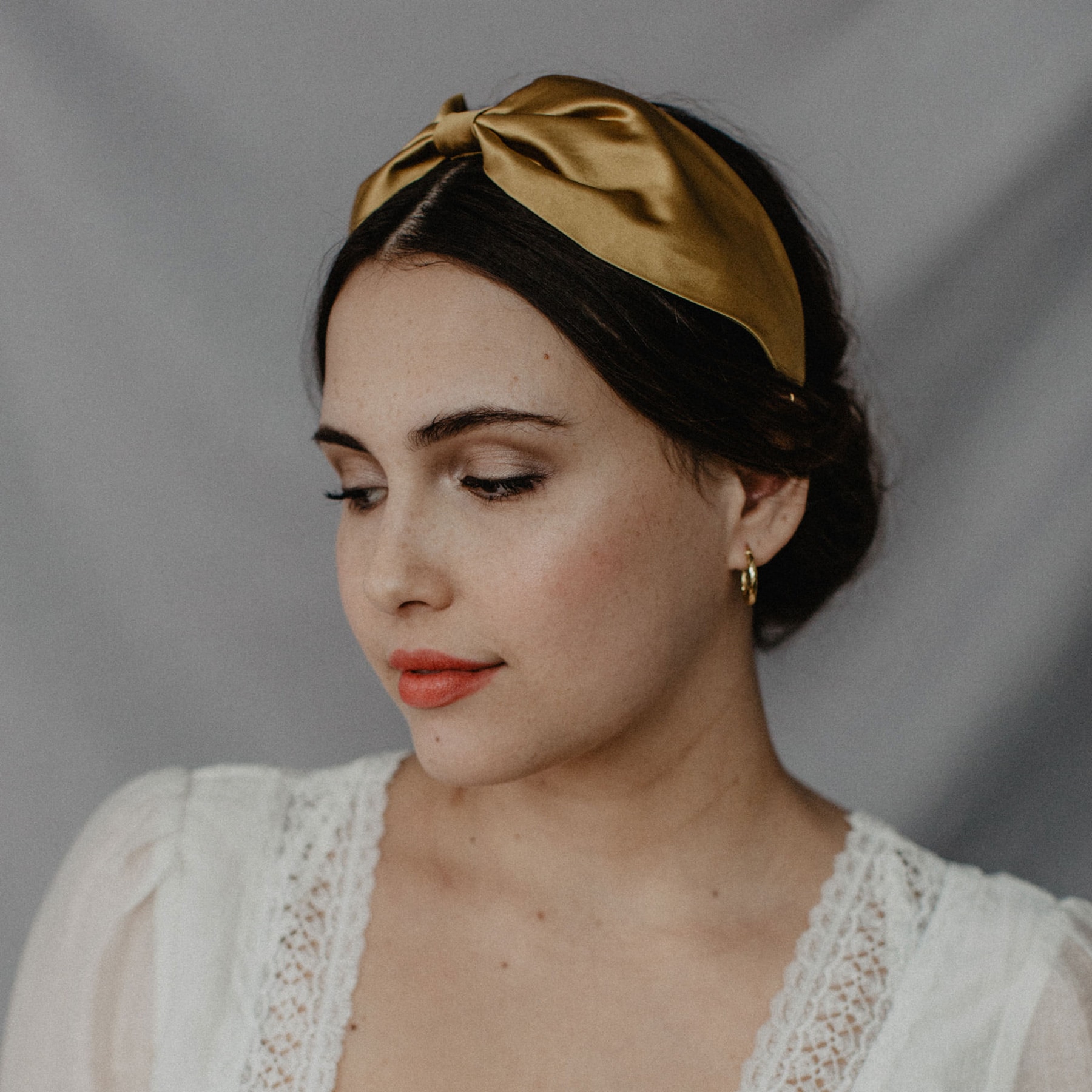 Haarreif mit Raffung in Gold