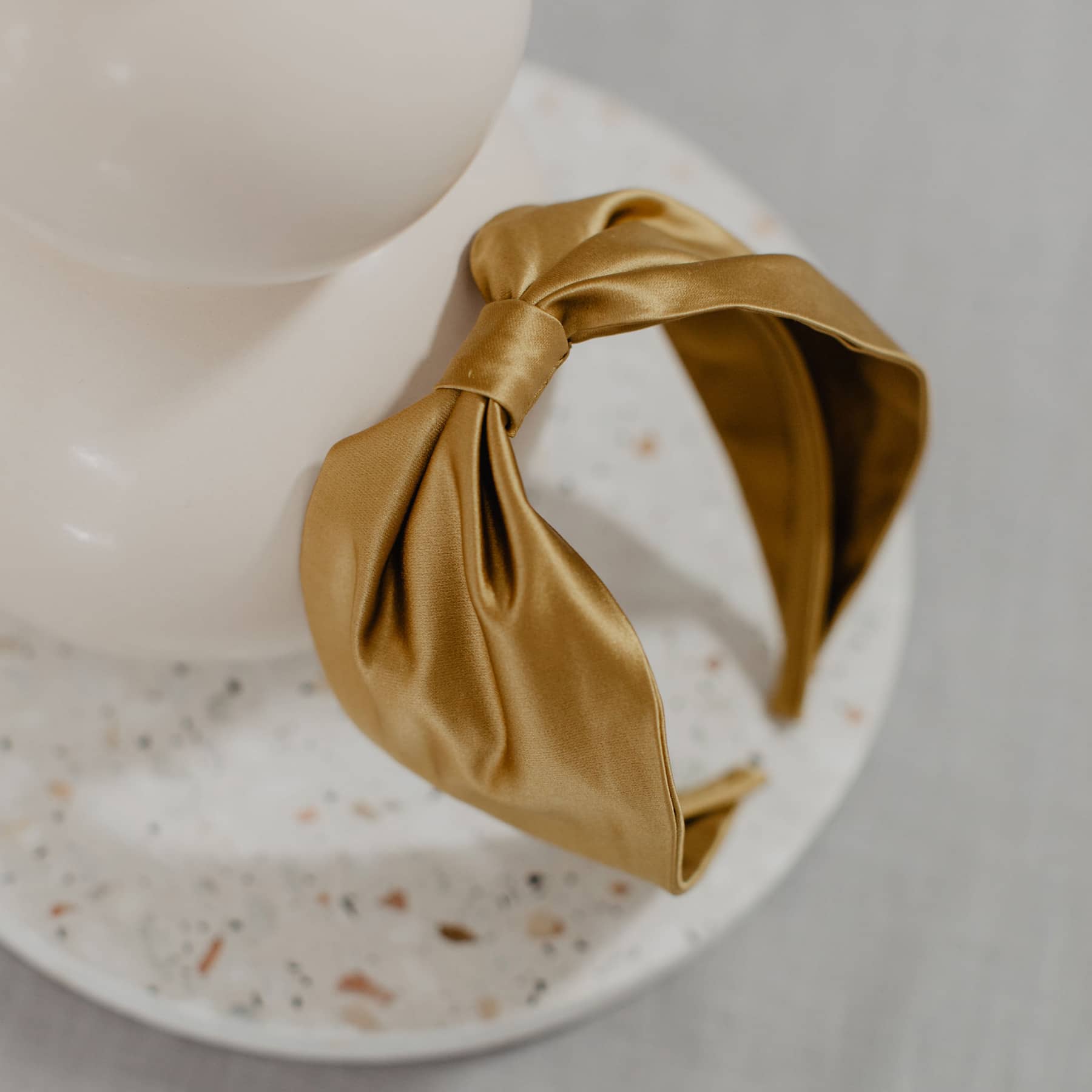Haarreif mit Raffung in Gold
