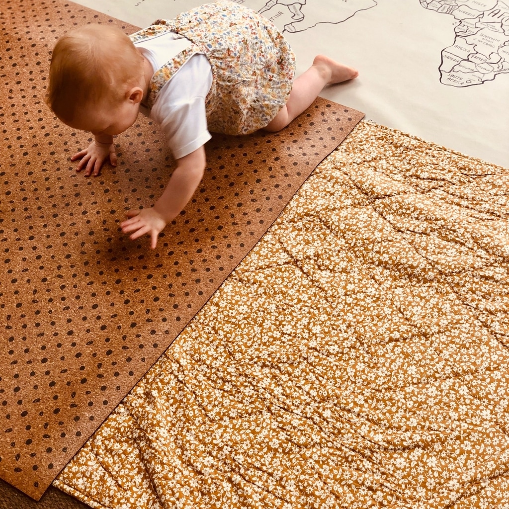 Polka Dots Rooga Rug3
