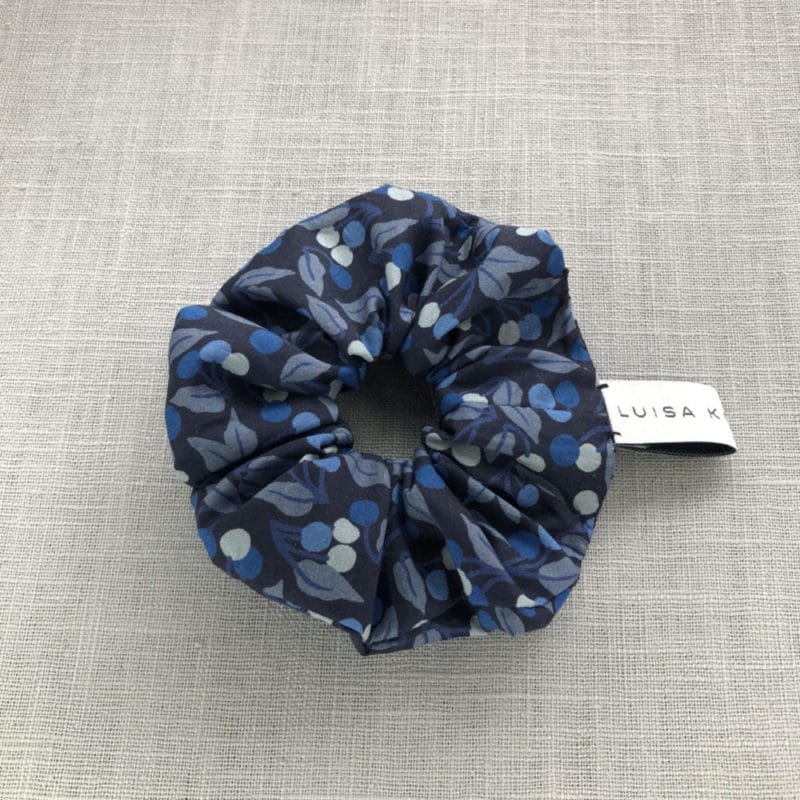 luisa_koenemann_Kinder_Scrunchie_Blueberry