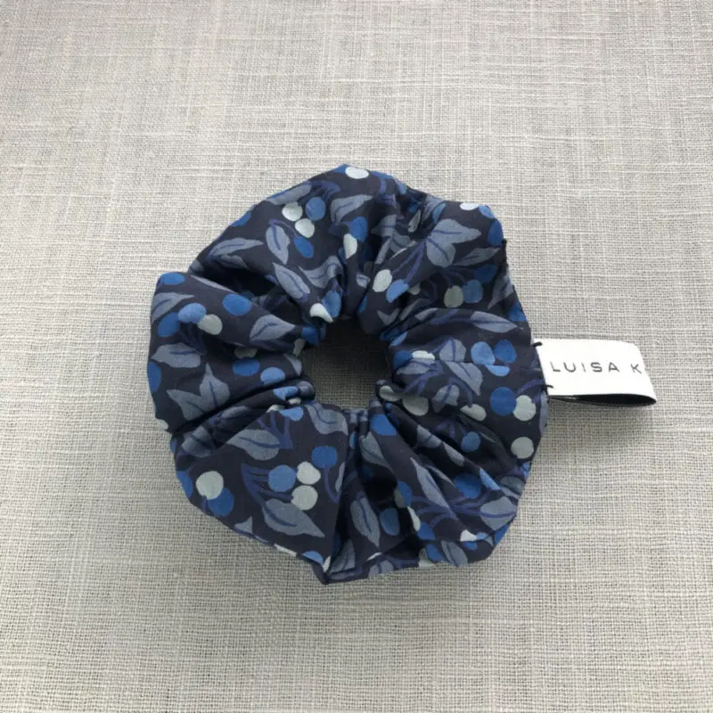 luisa_koenemann_Kinder_Scrunchie_Blueberry
