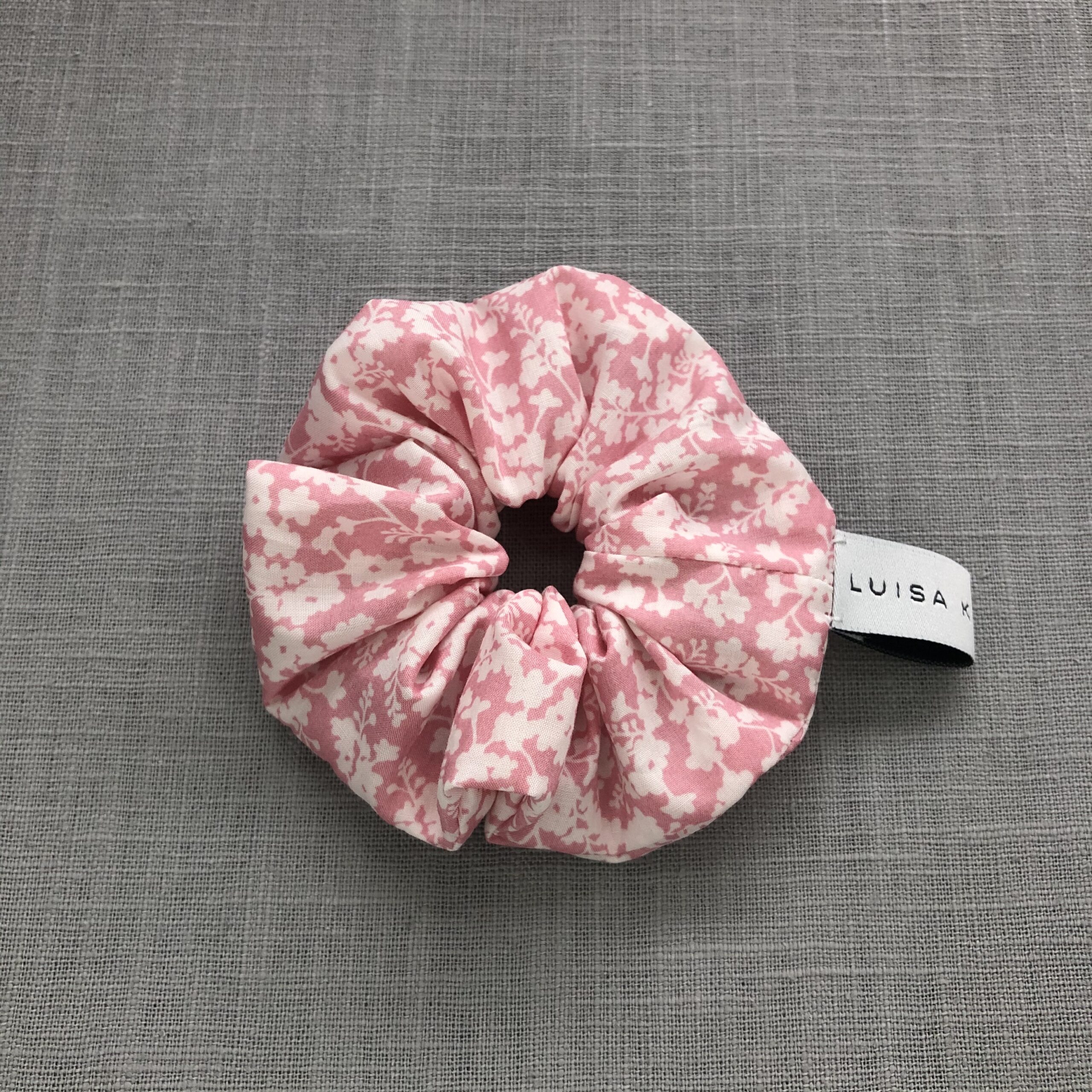 luisa_koenemann_Kinder_Scrunchie_Rose_Flowers
