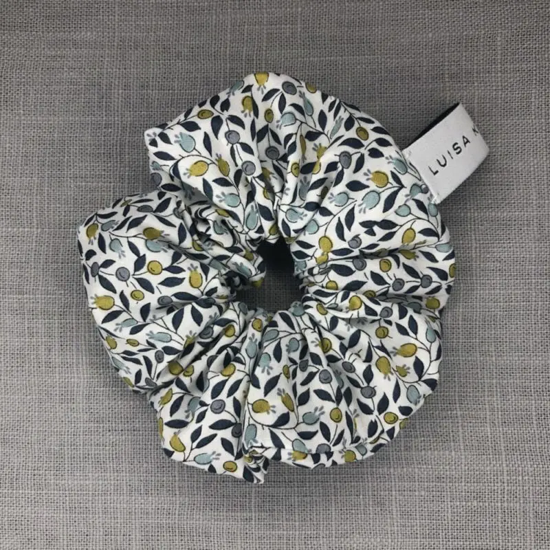 luisa_koenemann_Kinder_Scrunchie_Yellow_Olive