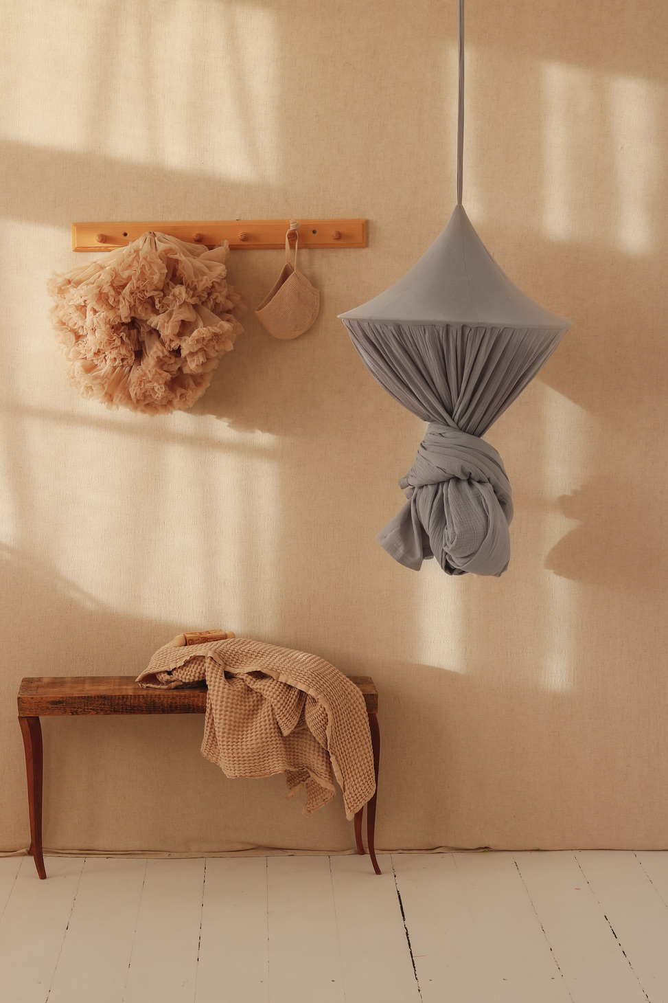 dark-gray-babycanopy-bedcanopy-moimili (1)