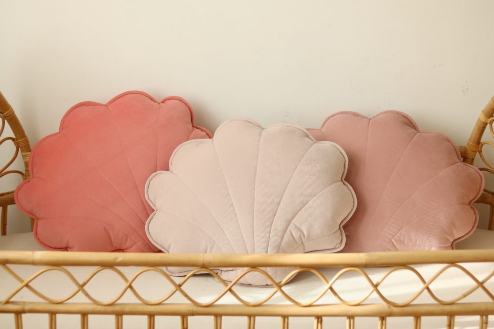 powderpink-velvet-soft-cushion-shell_Moi_Mili_4
