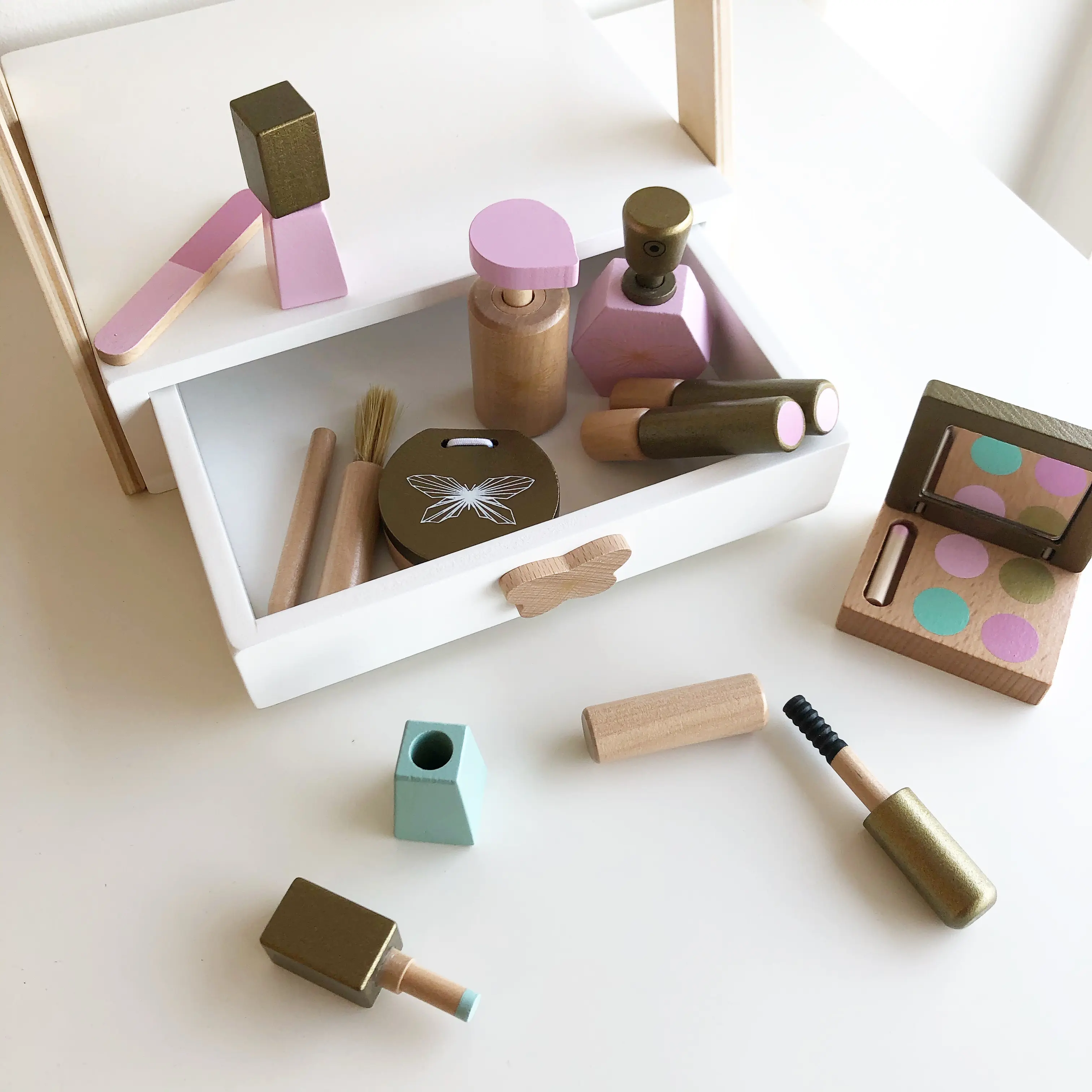 0astrupgroup_SoMe - 84194 - Make up set