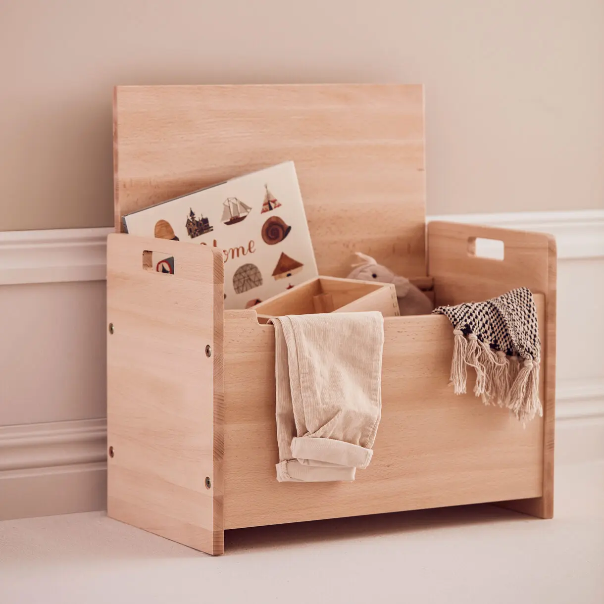 1000580-Kids_Concept_Truhe_natur_3