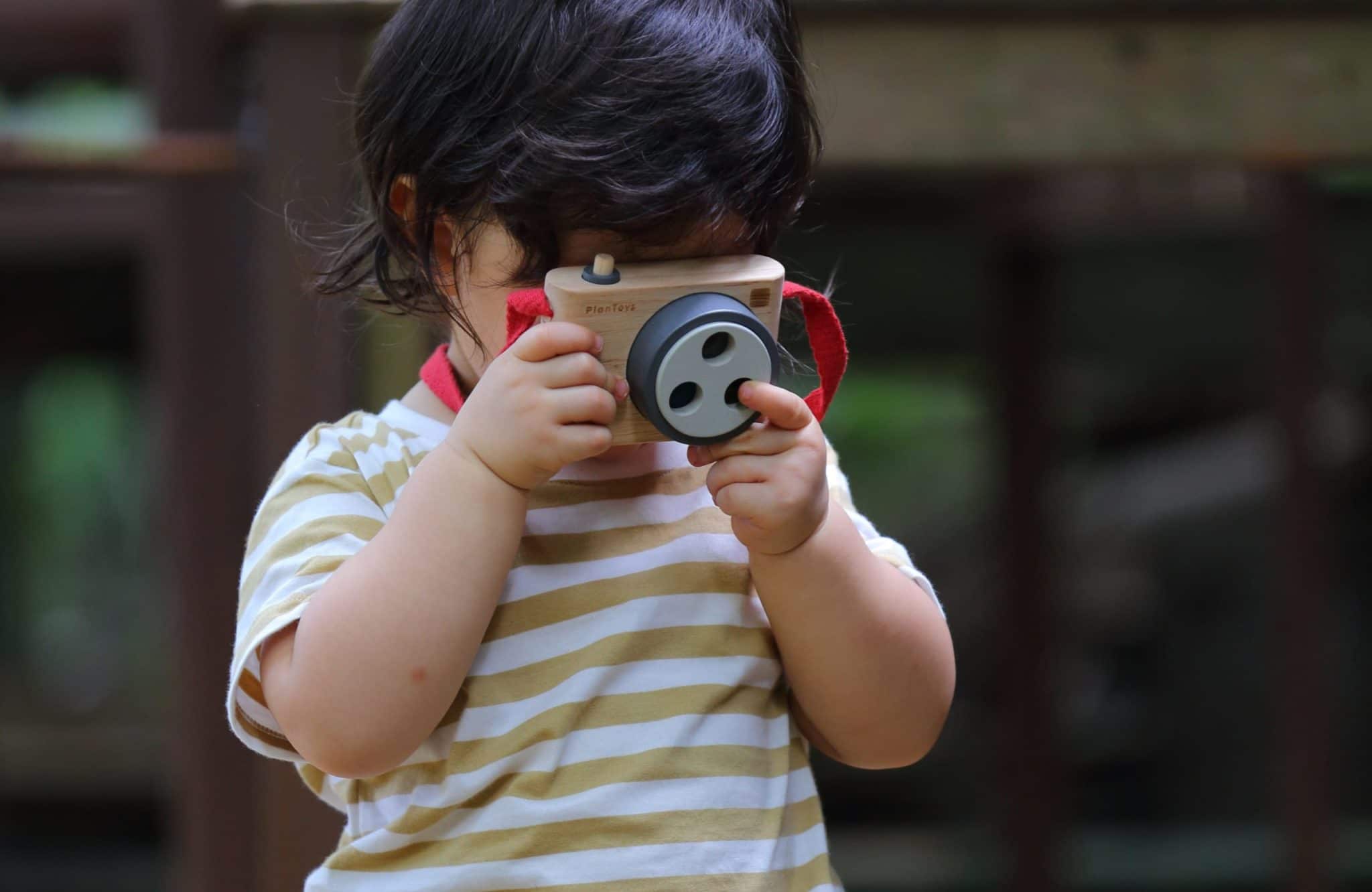 4005450_PlanToys_Fotokamera_2