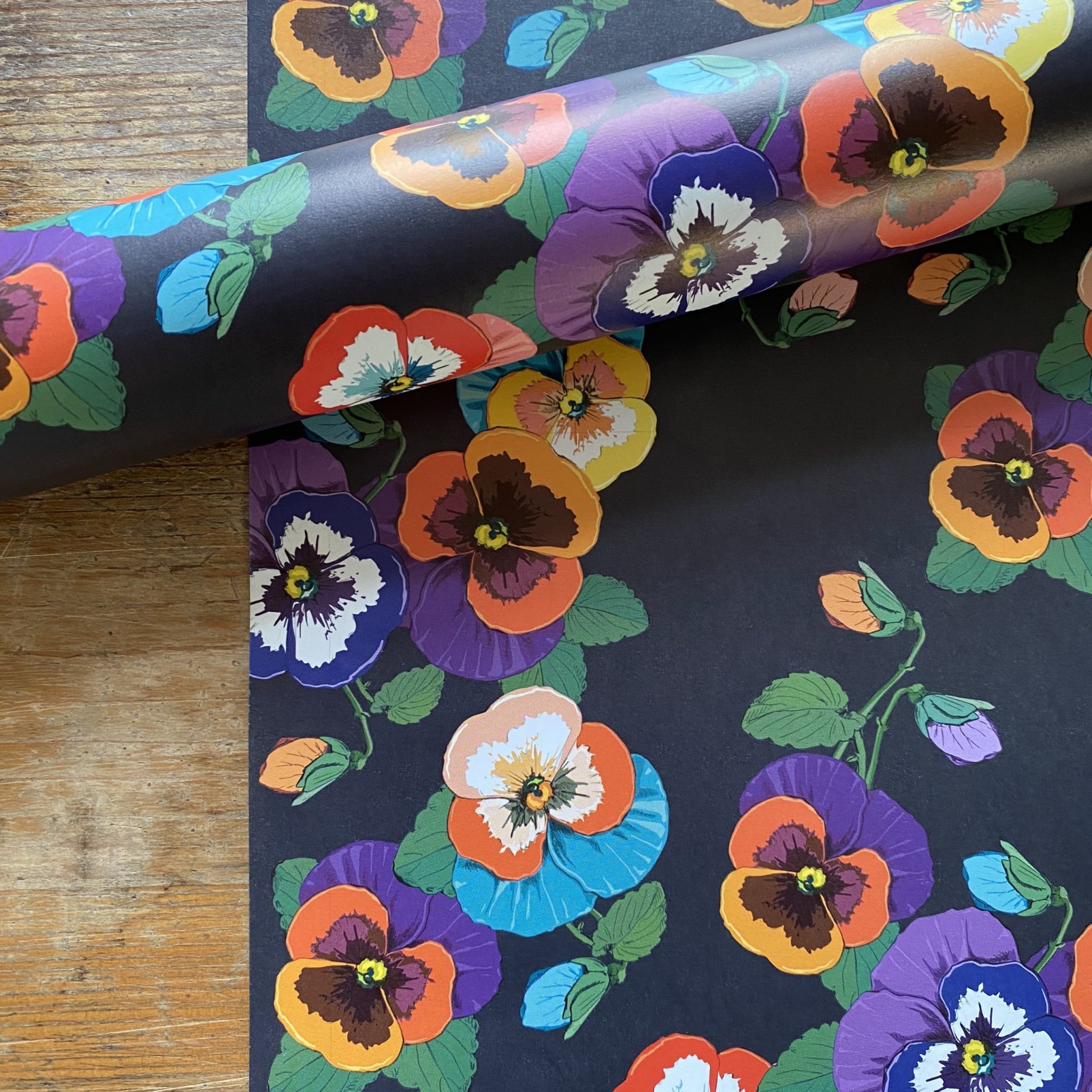 KYUTE Geschenkpapier von-illi VIOLA KYUTE Geschenkpapier von-illi VIOLA