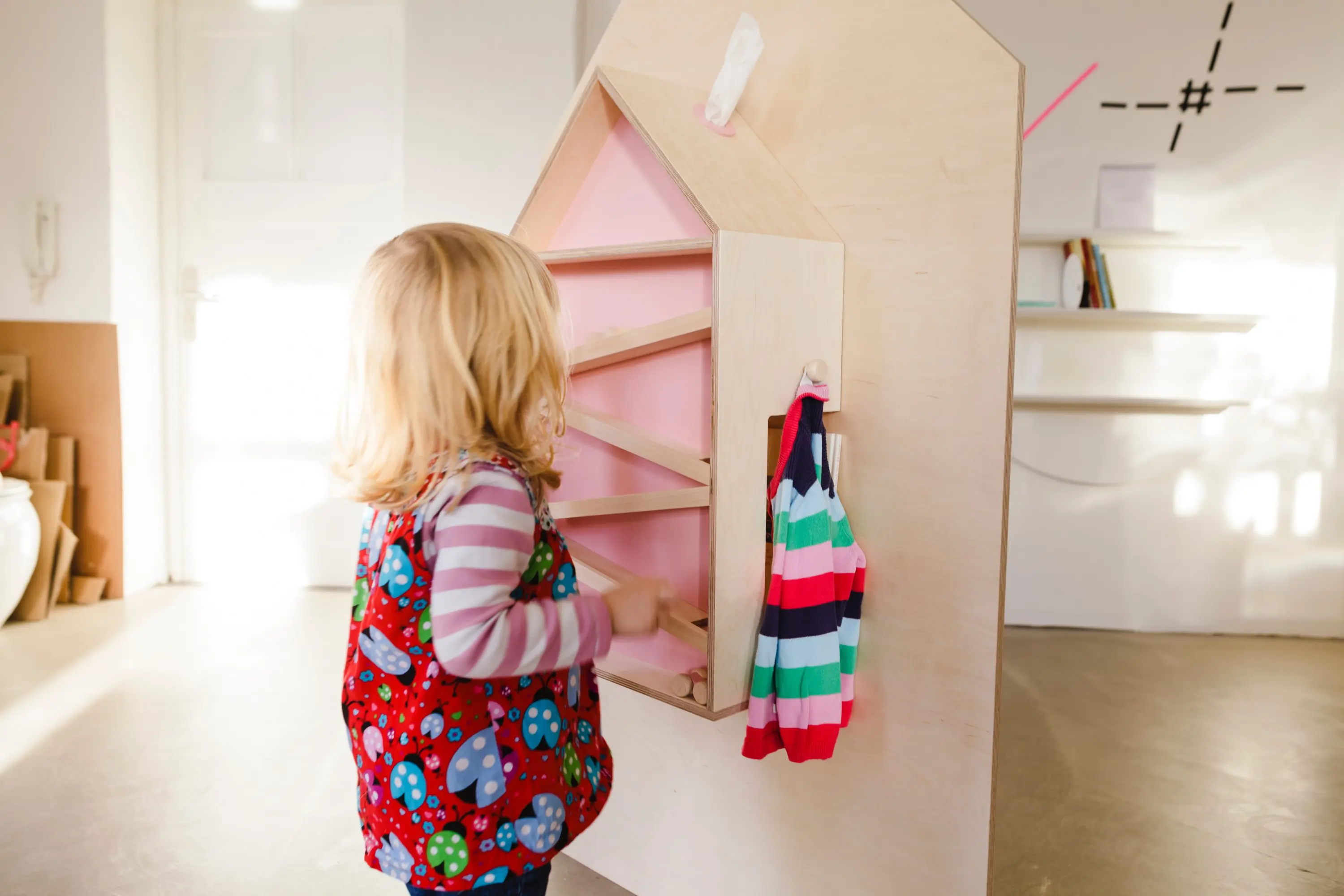 Casie_Kinderregal_rose_3