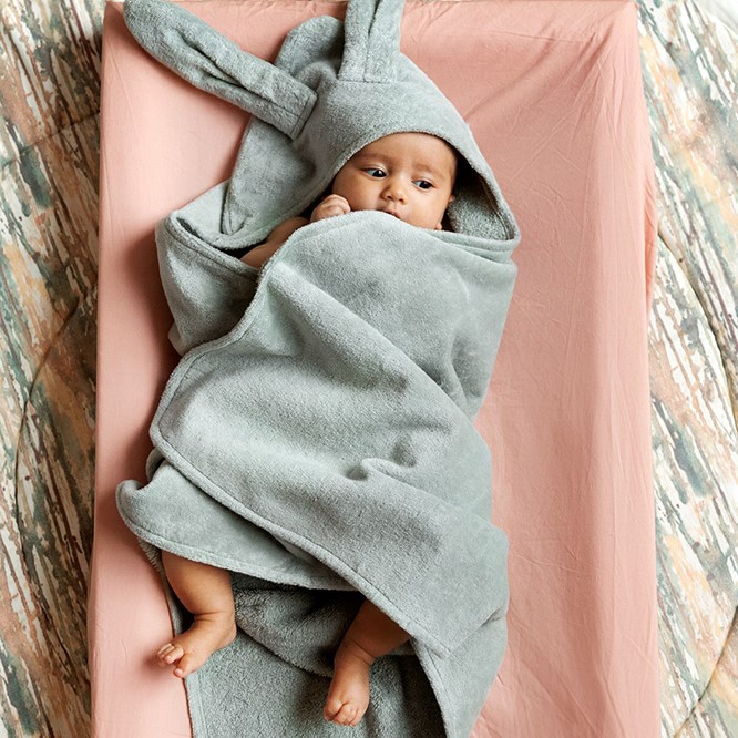 Kapuzenhandtuch_Mineral-Green-Bunny_elodie_details_2