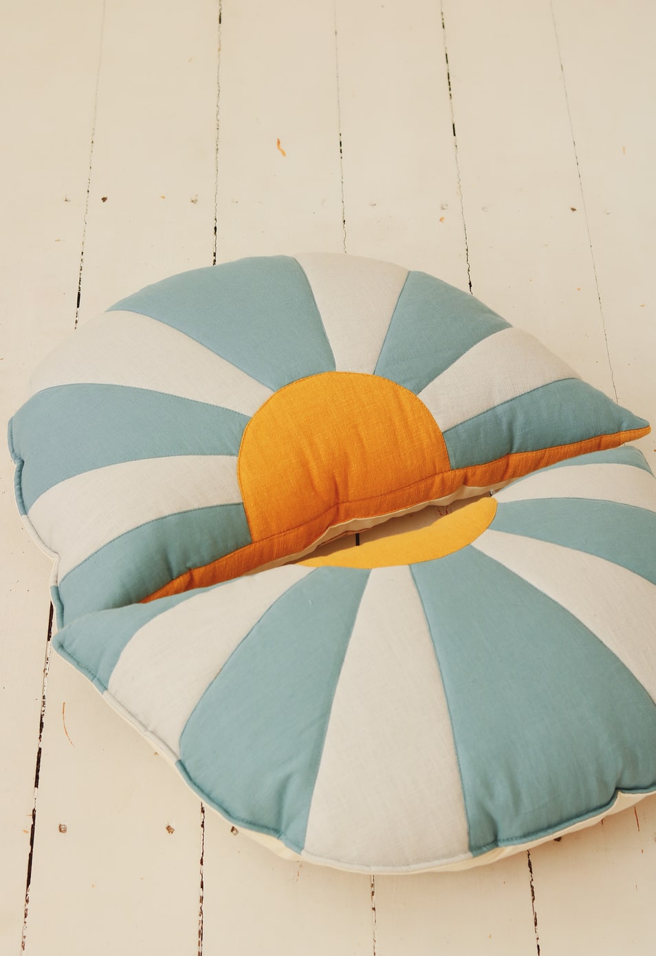 SUNSET_IN_TWIN_PEAKS-cushion-moimili- (1)