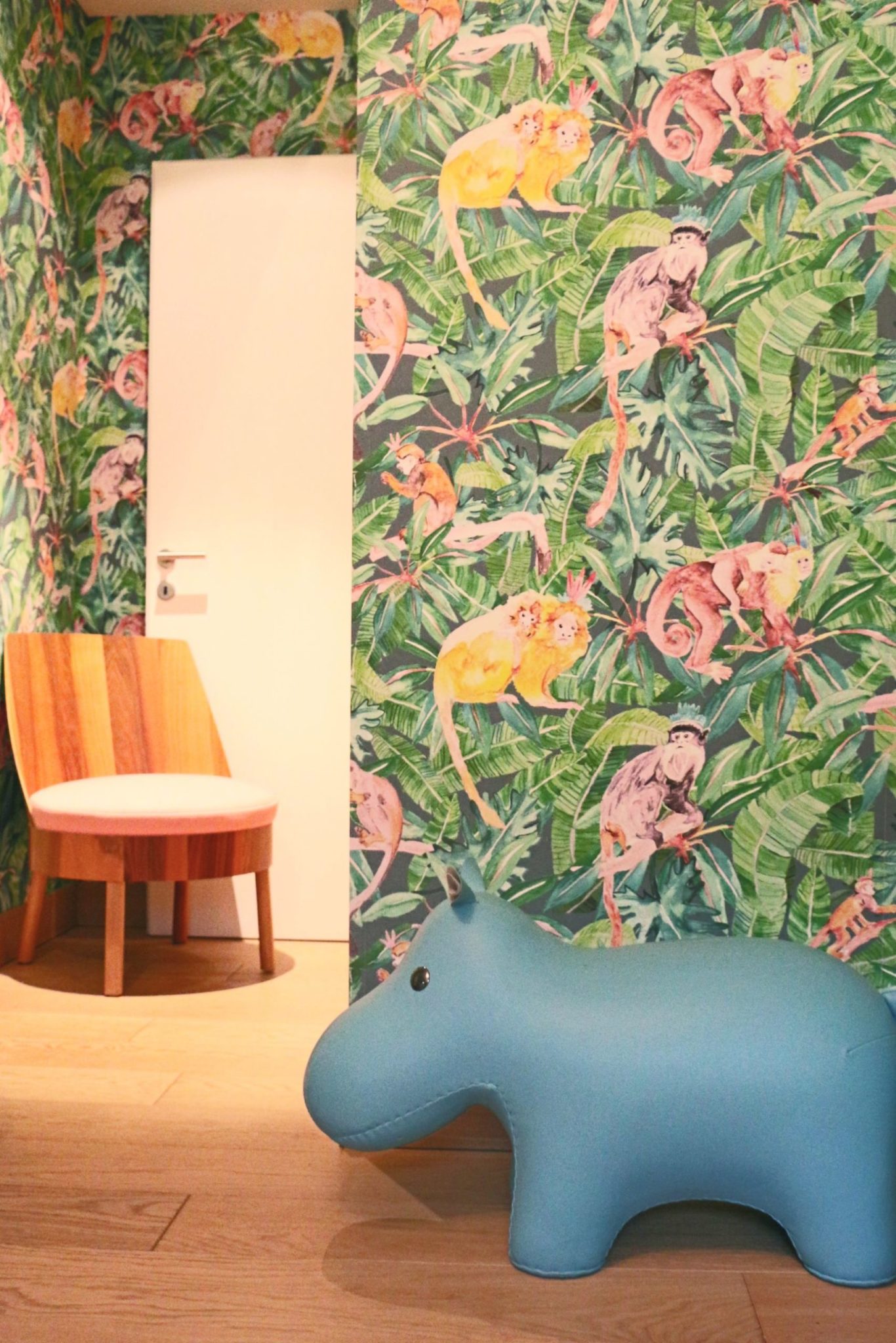 TRIBU_YelMonkeys_Wallpaper_inSitu_2_Kariokas