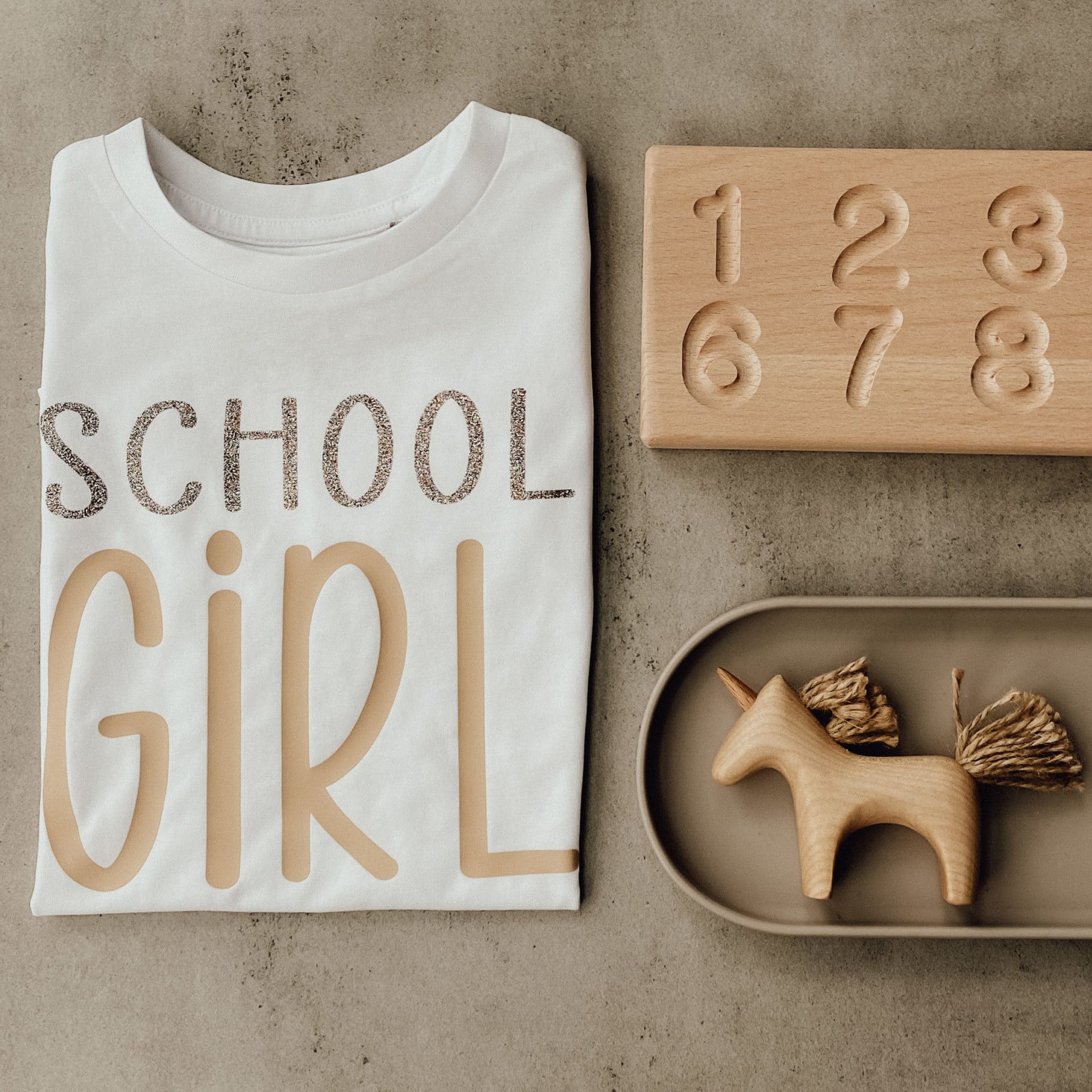 louma_schoolgirl
