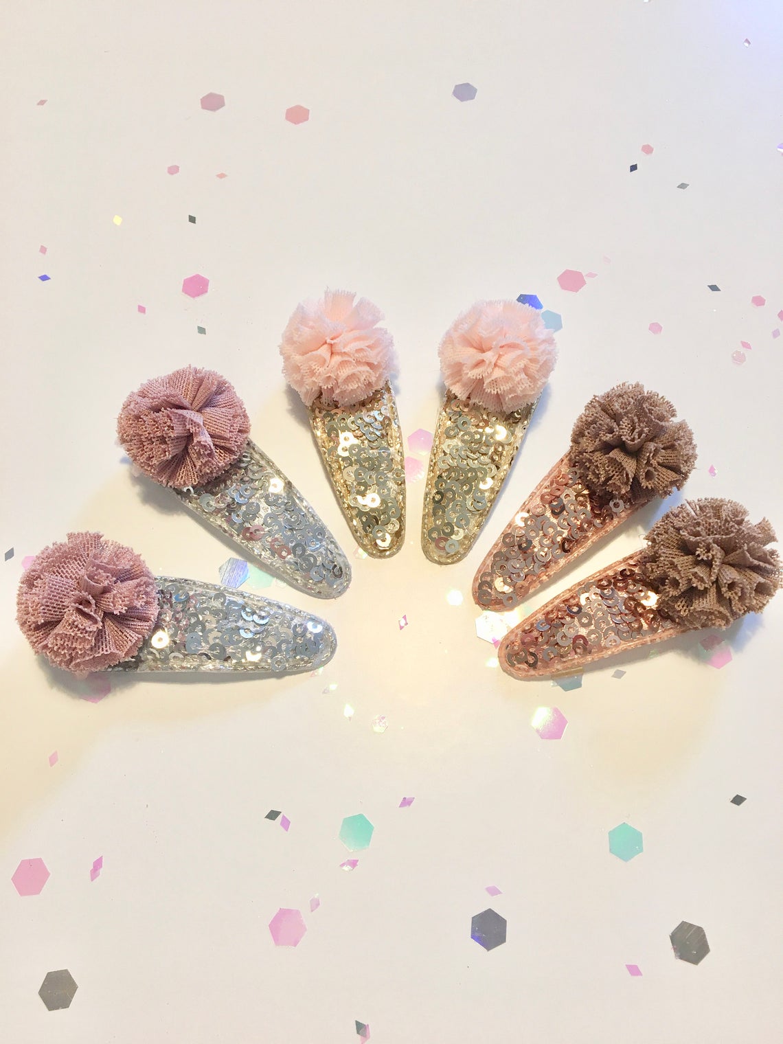 stoneandstar_pompom_gold_all