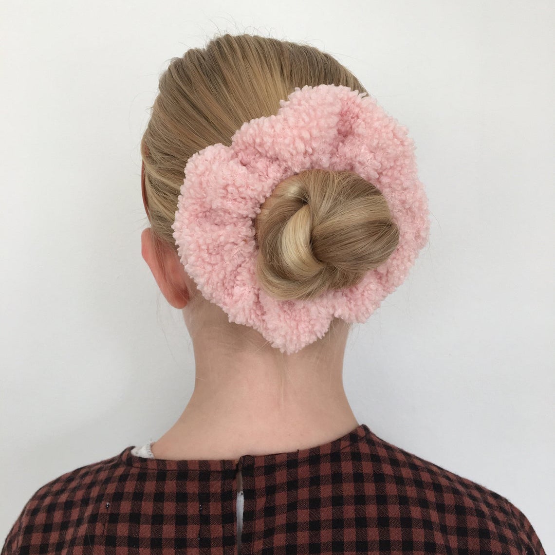 stoneandstar_scrunchie_blush