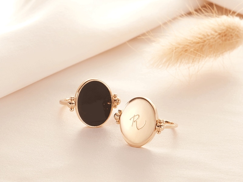 Personalisierter Emaille Flip Ring in 18kt Vergoldung