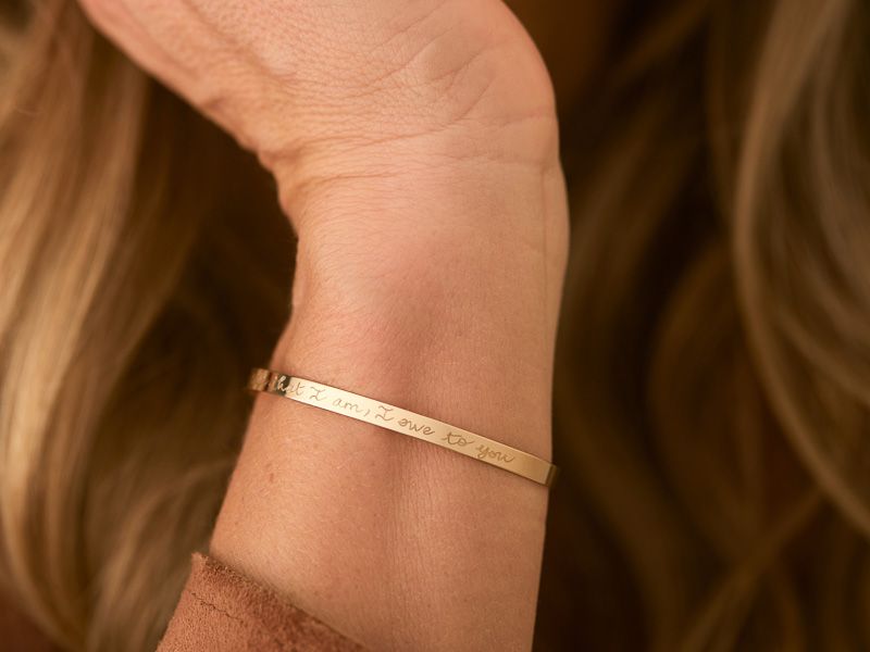 Personalisierter flacher Armreif