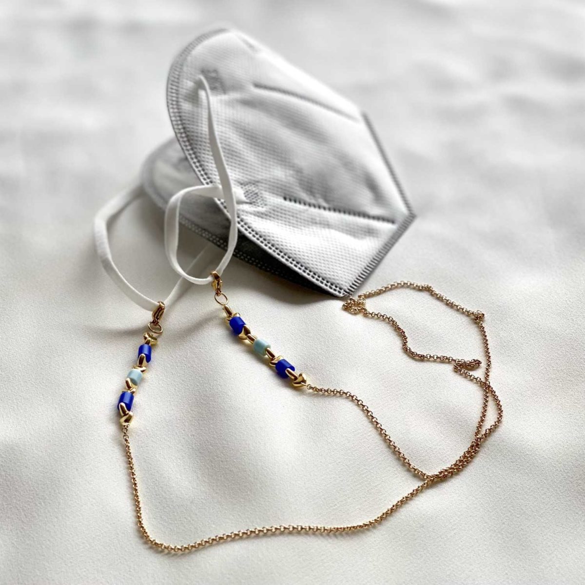Brillenkette, Blau