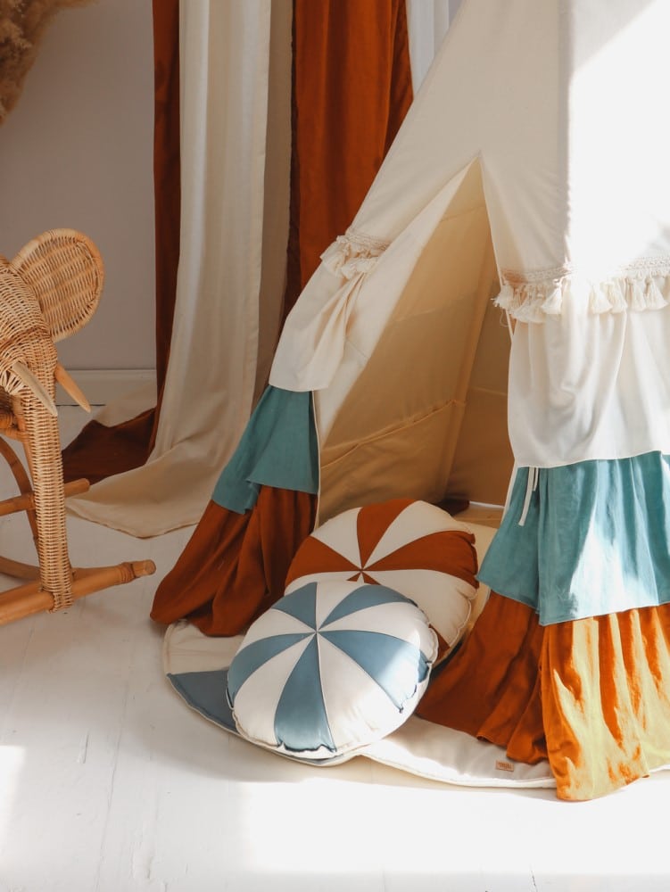 Tipi Zelt mit Rüschen “Circus”