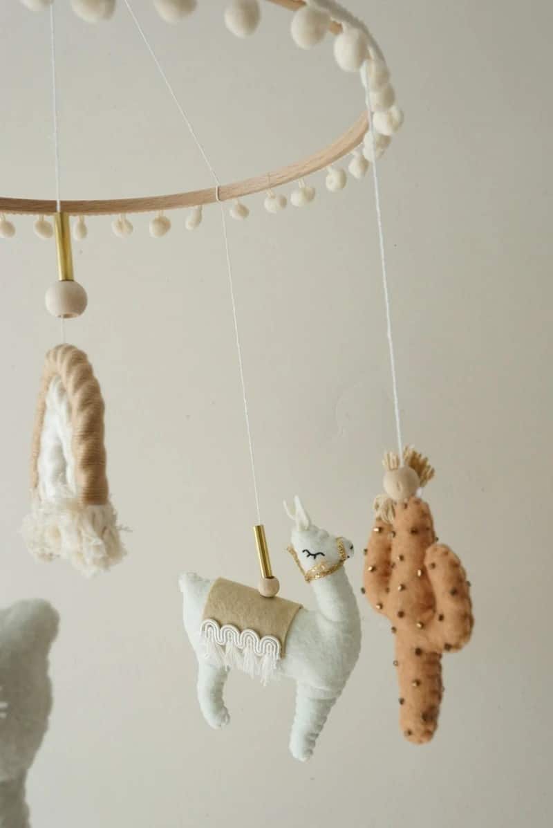 Lama Boho Mobile "Beige"