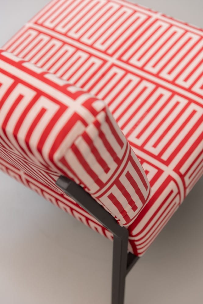 Design Sessel "Capsule Elios" Rosa & Rot
