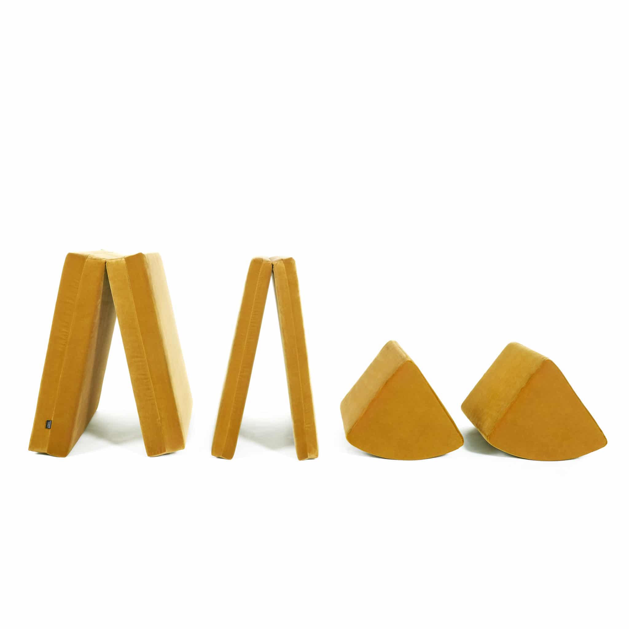Das modulare Familiensofa *Coogeecouch*, Amber Gold