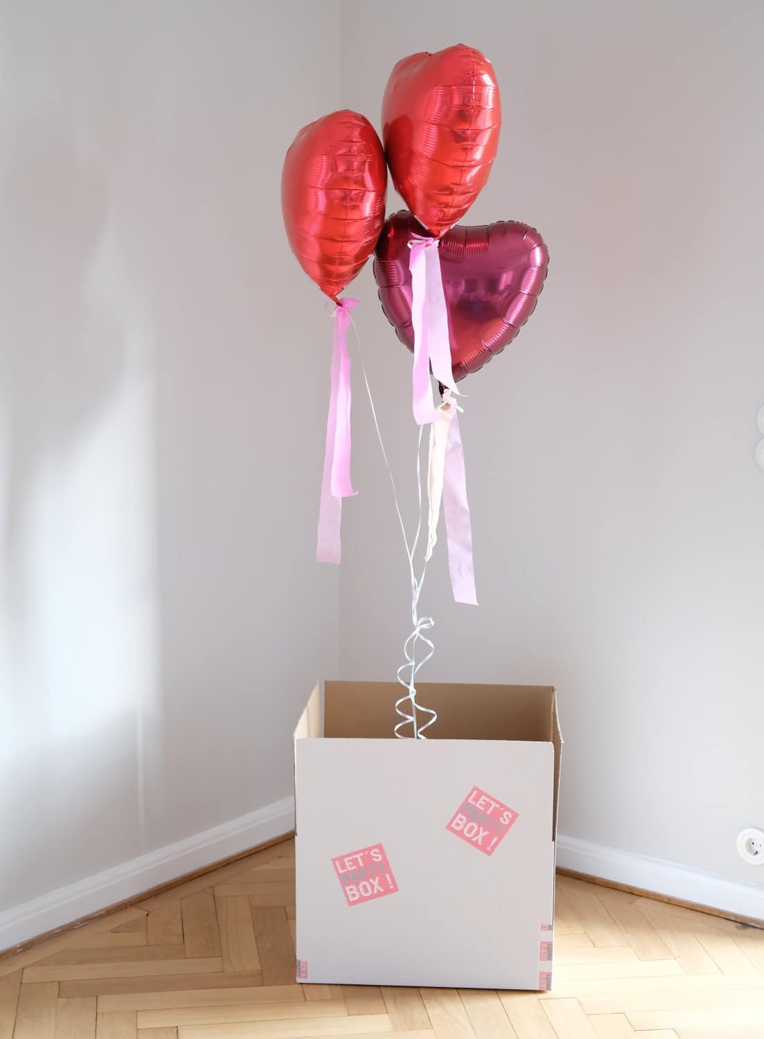 Herzen Rot Cute Eyes, 3er Ballonset mit Helium befüllt