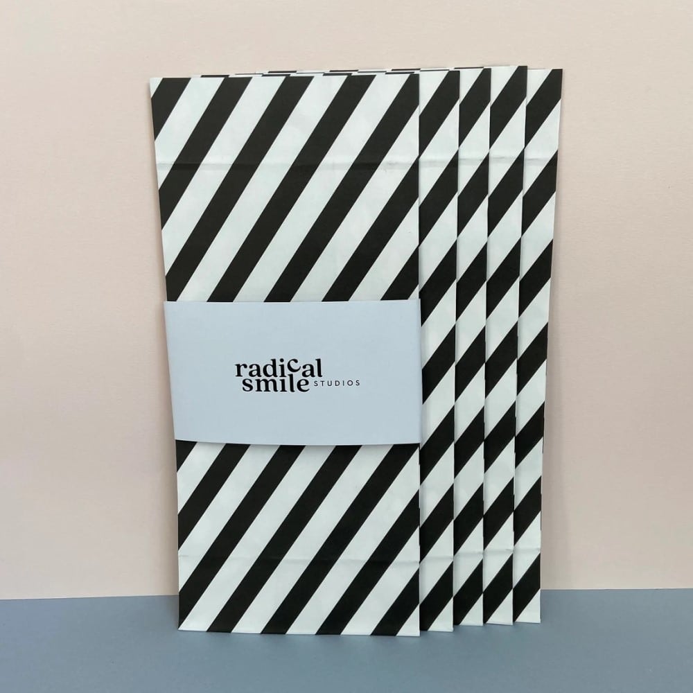 Geschenktüten S "Blockbottombags" Stripes schwarz weiß