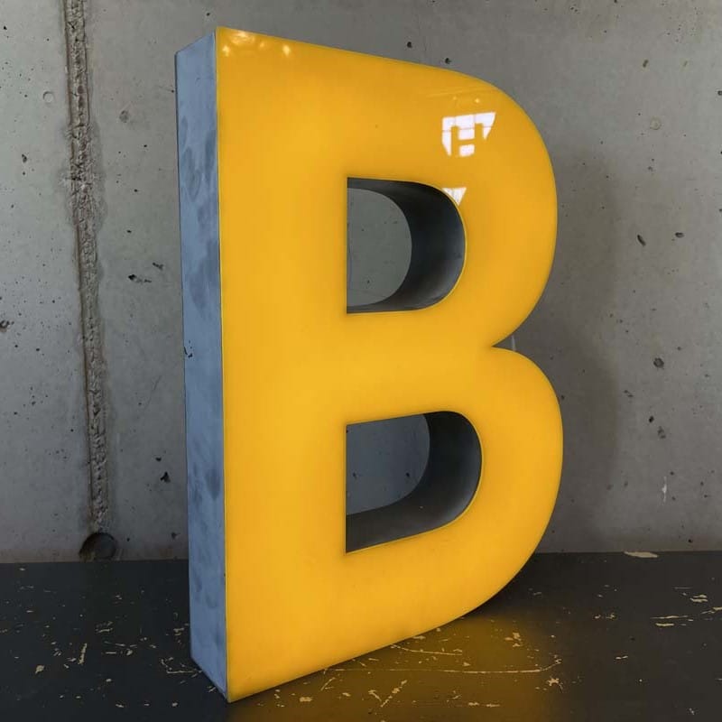 Leuchtbuchstabe B