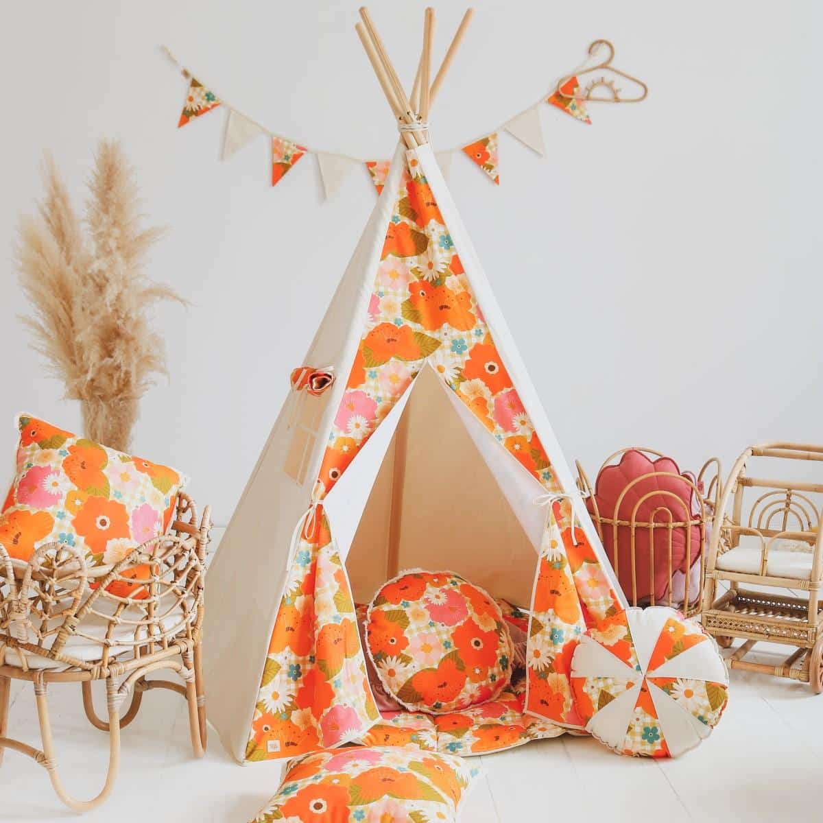 Tipi_PicnicFlowers_moimili