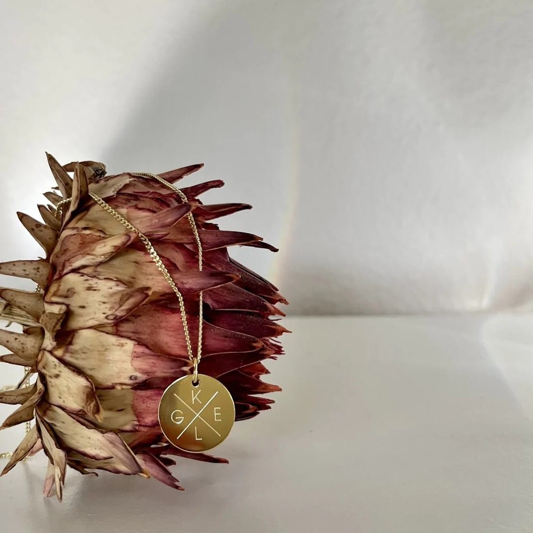 Kette "Grace" mit großem Plättchen, 4 Initialen