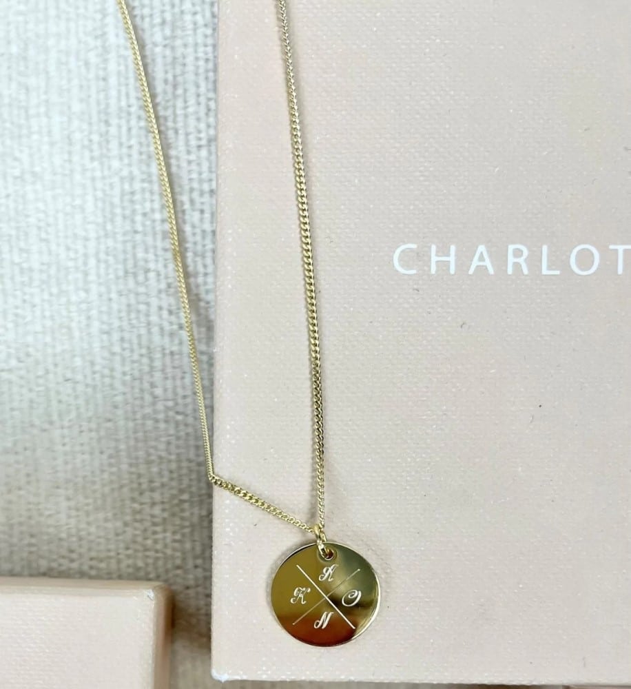Kette "Grace" mit großem Plättchen, 4 Initialen