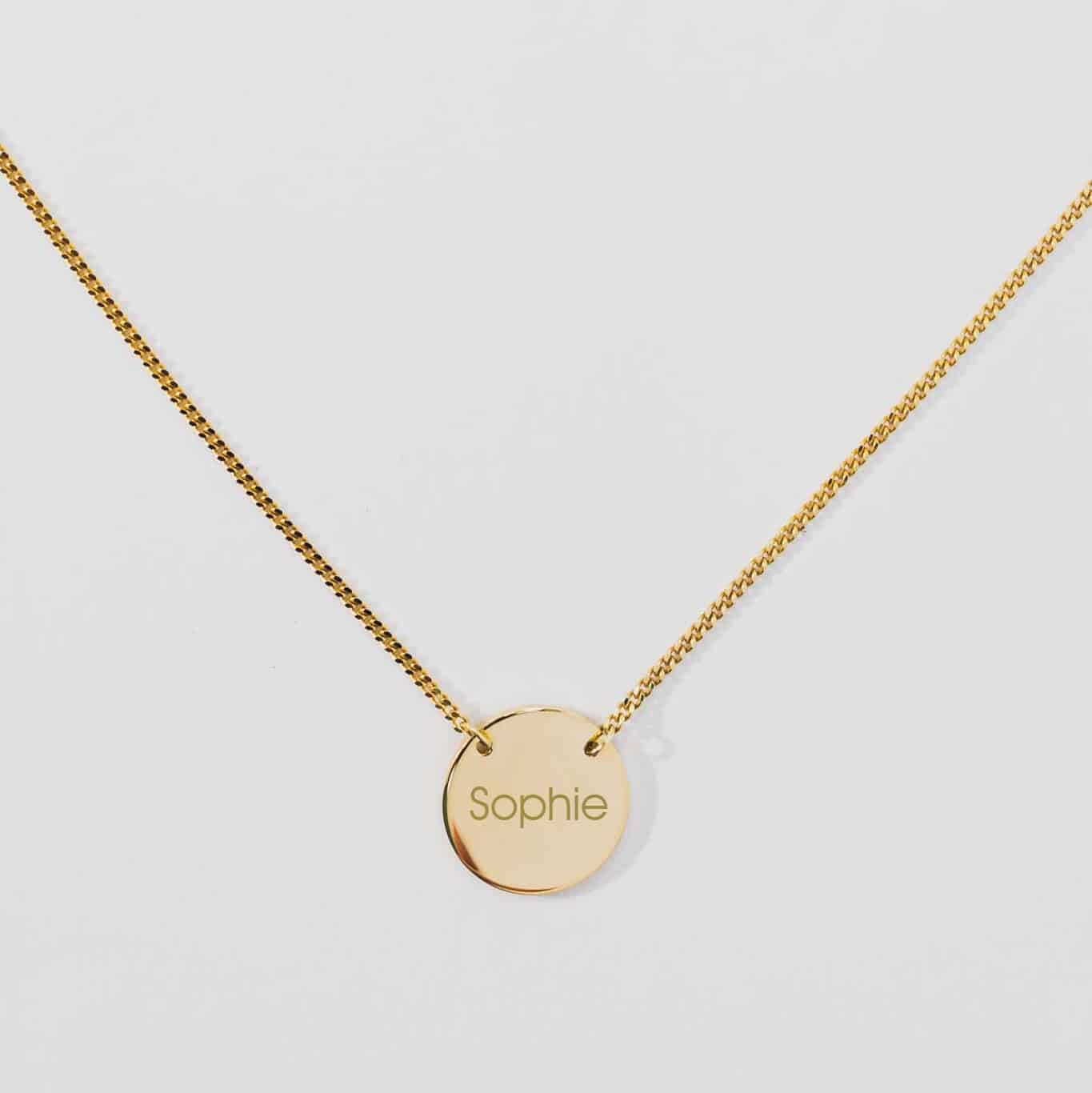 Kette "Embrace" mit eingefasstem Plättchen, Name