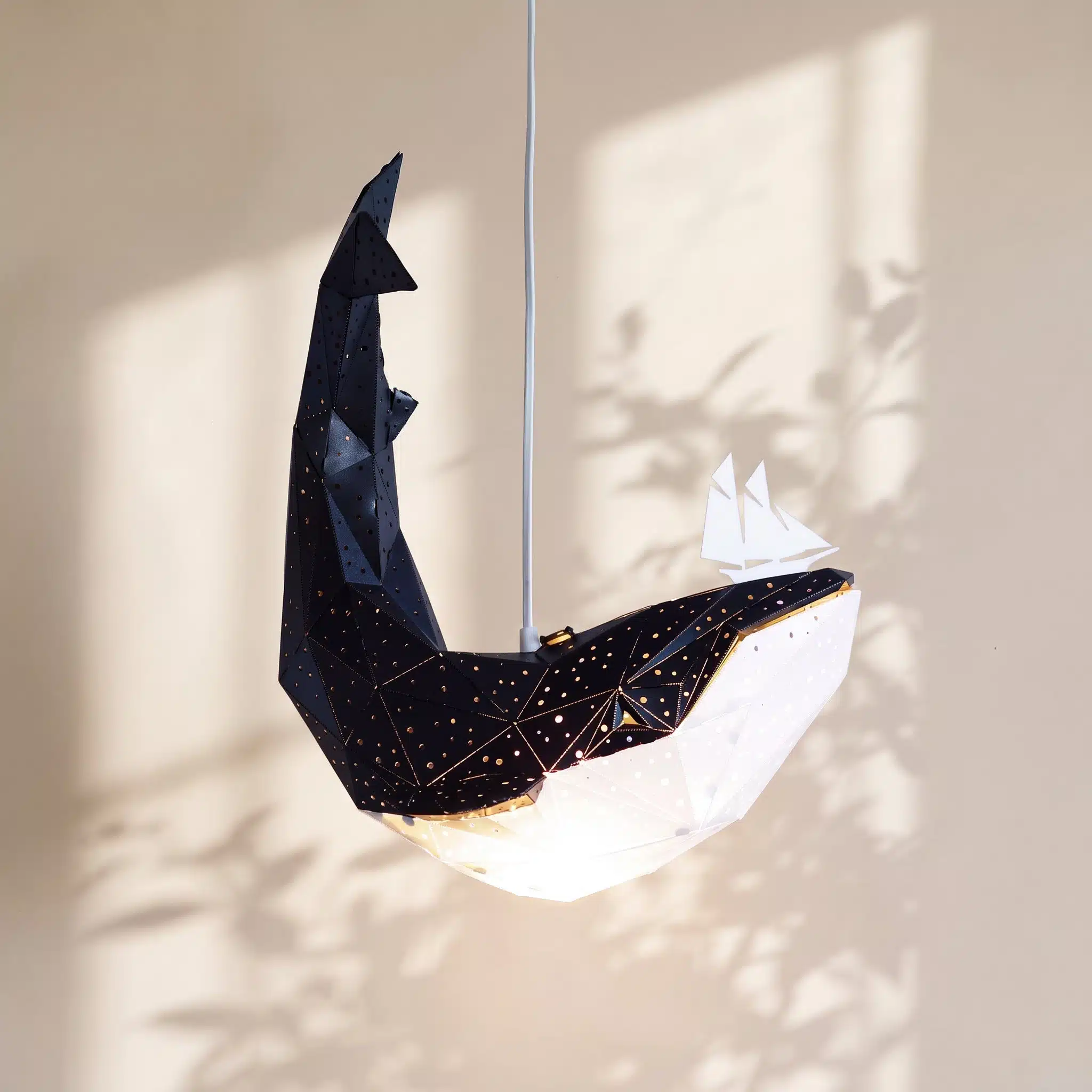Baby Whale – Wal-Pendelleuchte – Schwarz-Weiß