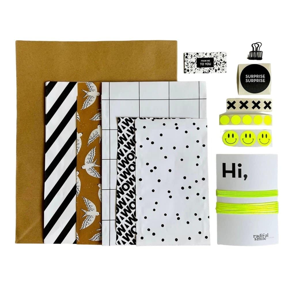 Radical-Smile_Verpackungsset_Black-White1