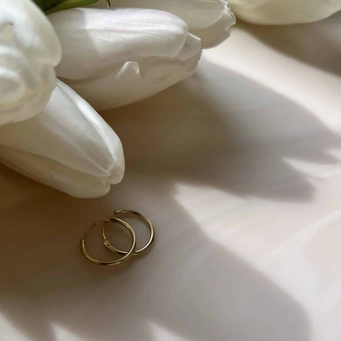 Charlotte_Sophie_Basic_Hoop_Ohrringe_Mittel4