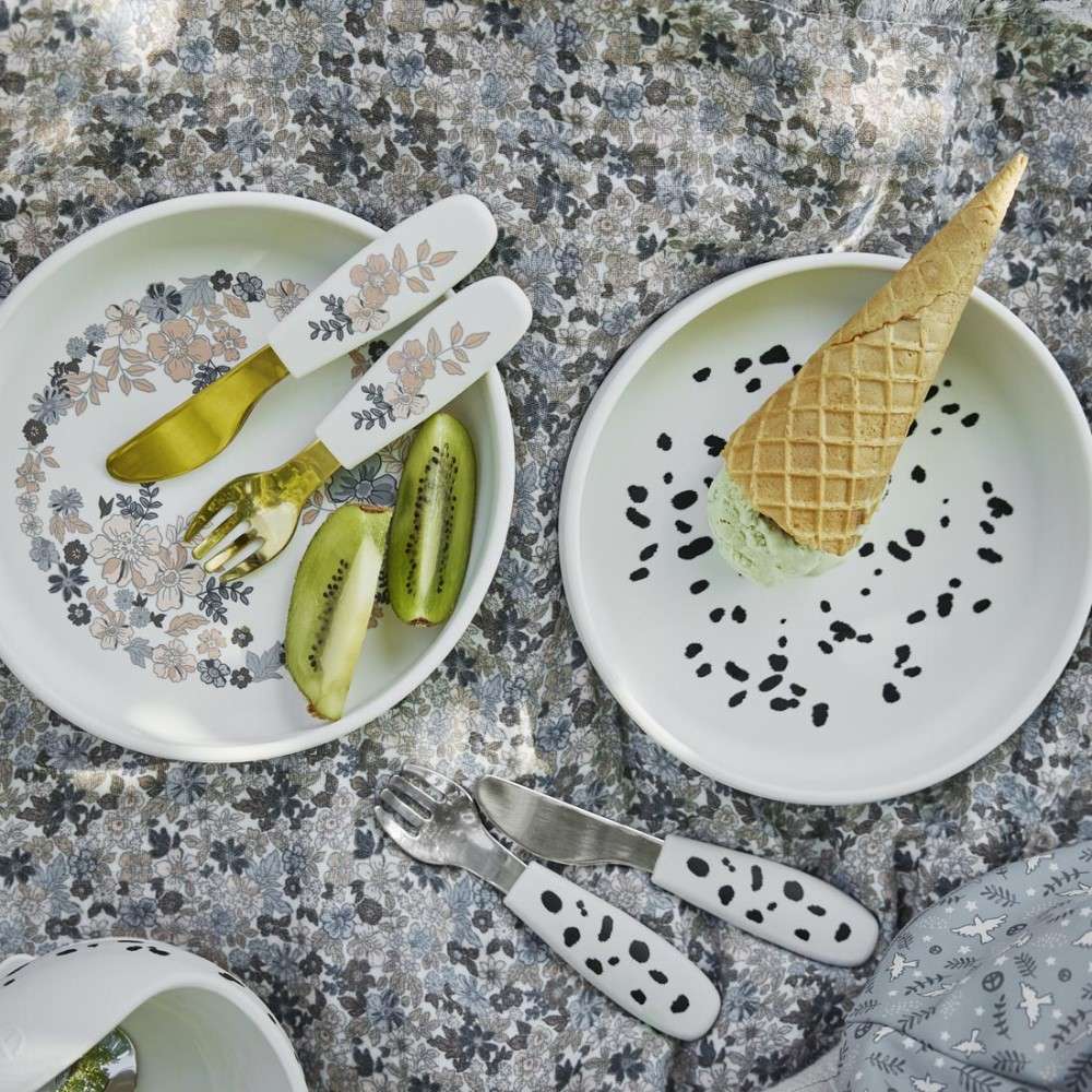 Teller & Besteck, Dalmatian Dots