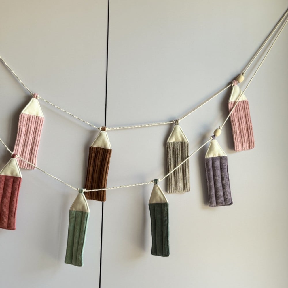 Girlande mit Buntstiften *Pastell*