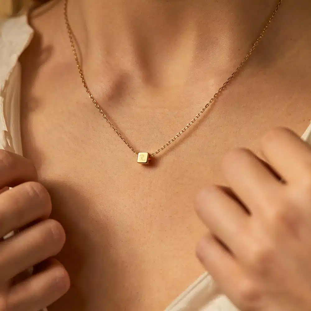 MerciMaman_dice-necklace2