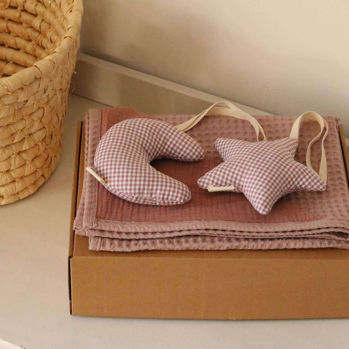 Babyspielzeug Mond & Stern, Lila